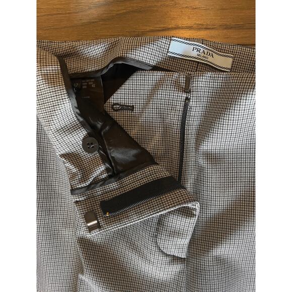 PRADA Cropped Trousers | Houndstooth Stretch Blend - Picture 12 of 12